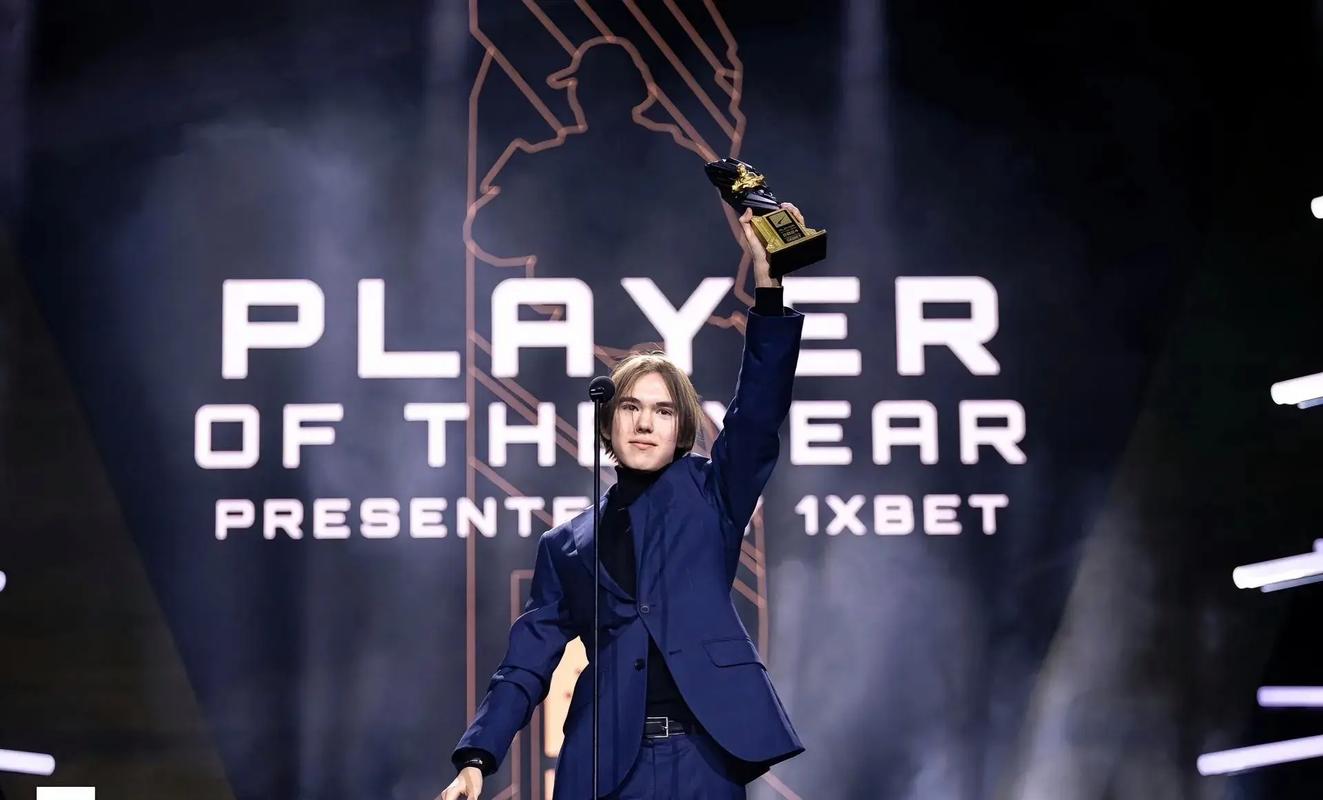 Invictus Gaming official： Happy birthday to head coach Daeny